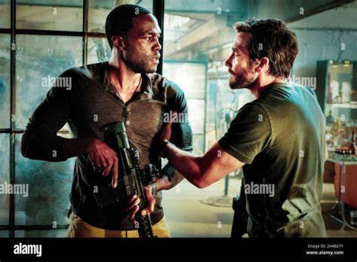 AMBULANCE, from left: Yahya Abdul-Mateen II, Jake Gyllenhaal, 2022. ph: Andrew Cooper /&copy; Universal Pictures /Courtesy Everett Collection