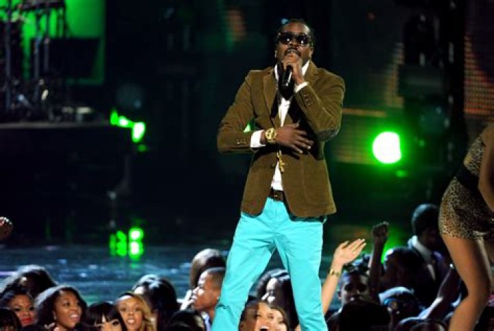 Beenie Man performs onstage at the BET Awards at the Nokia Theatre, in Los Angeles 2013 BET Awards - Show, Los Angeles, USA