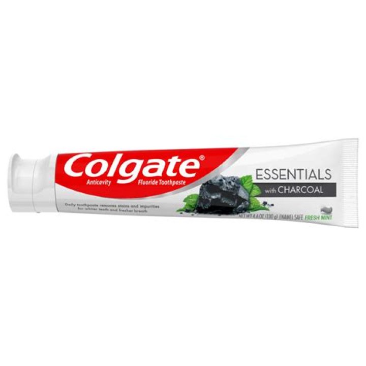 Colgate Essentials With Charcoal
