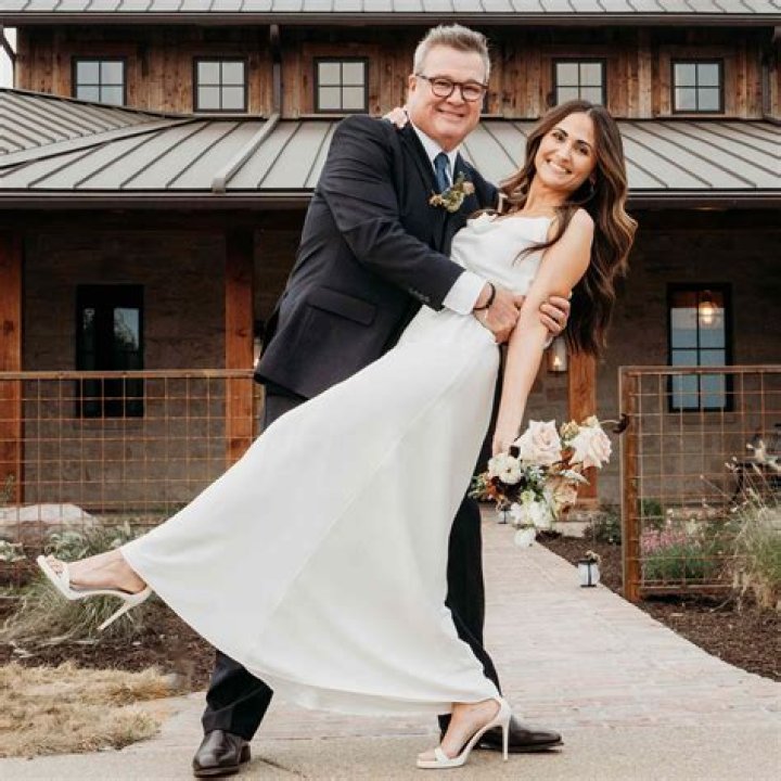 Eric Stonestreet, Lindsay Schweitzer