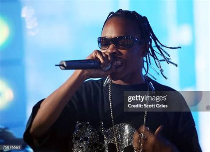 Hurricane Chris performs onstage during MTV&rsquo;s &lsquo;Total Request Live&rsquo;