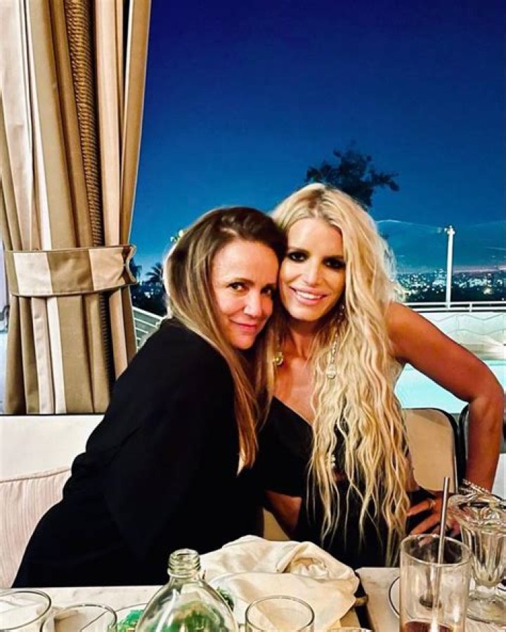Jessica and Ashlee Simpson