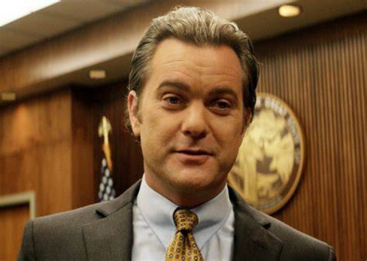 Joshua Jackson as Dan Gallagher in Fatal Attraction episode 3, season 1 streaming on Paramount+, 2023. Photo Credit: Monty Brinton/Paramount+