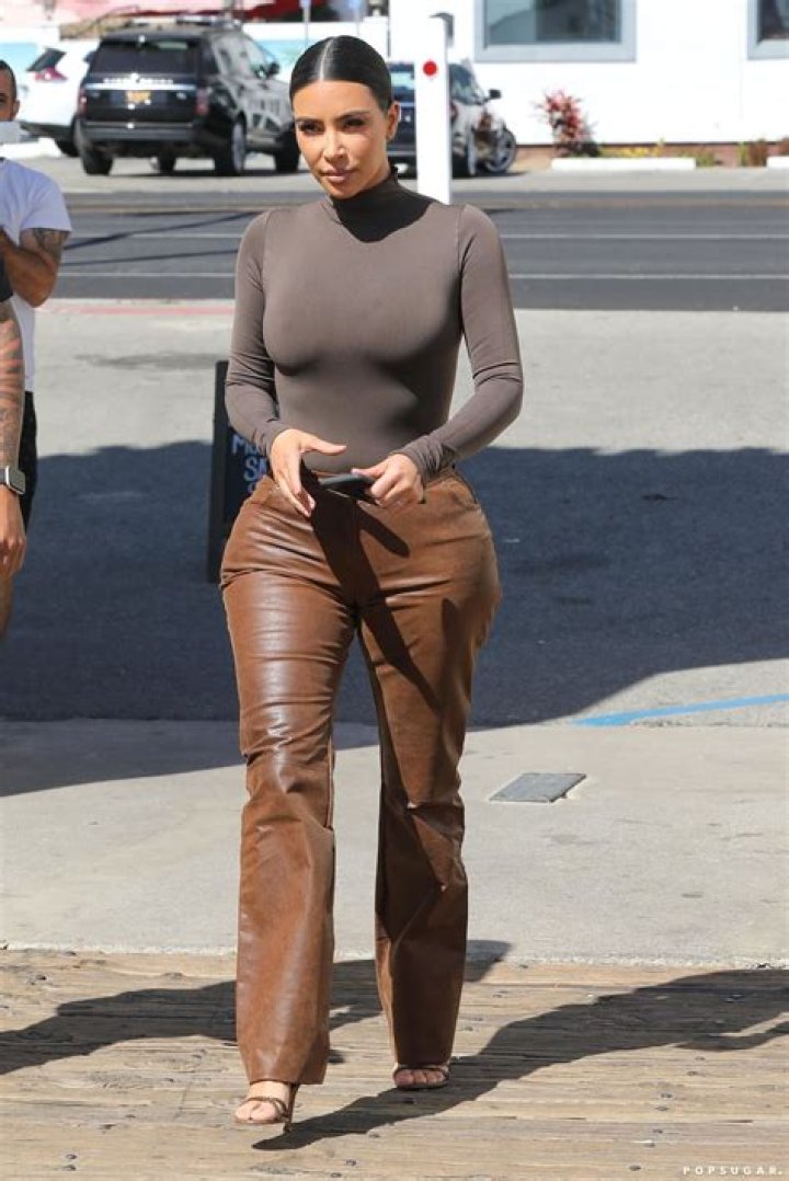 Malibu, CA - Kim Kardashian and Kanye West go to dinner together at Nobu in Malibu. Pictured: Kim Kardashian, Kanye West BACKGRID USA 30 SEPTEMBER 2021 USA: +1 310 798 9111 / UK: +44 208 344 2007 / *UK Clients - Pictures Containing Children Please Pixelate Face Prior To Publication*