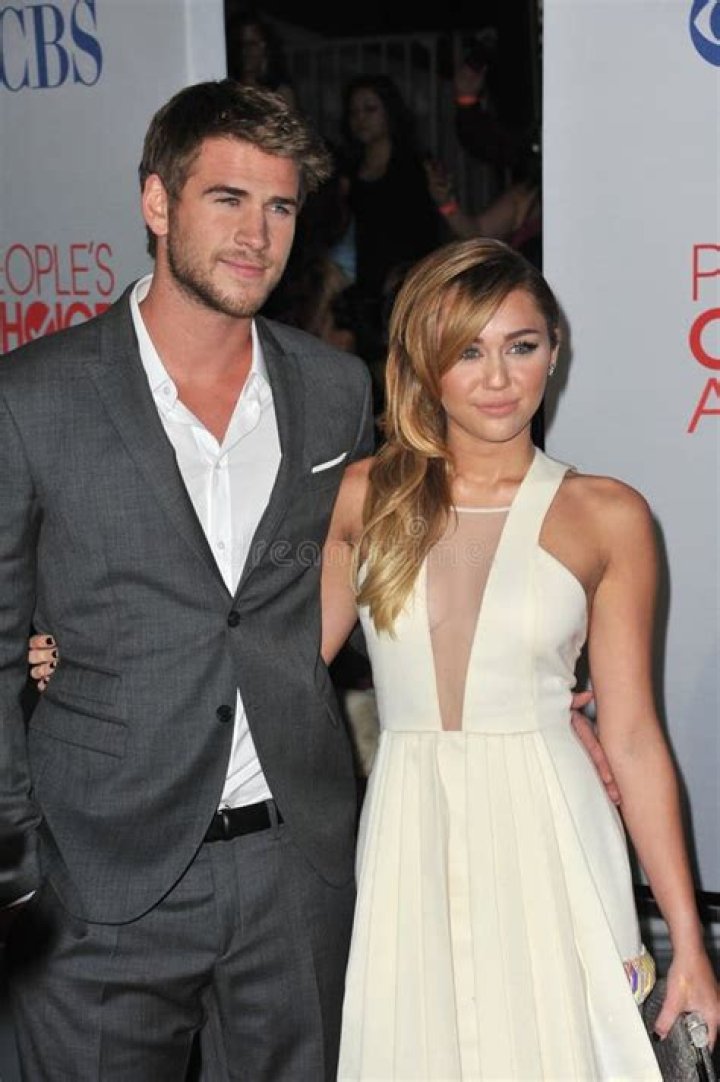 Miley Cyrus & Liam Hemsworth, Stella Maxwell