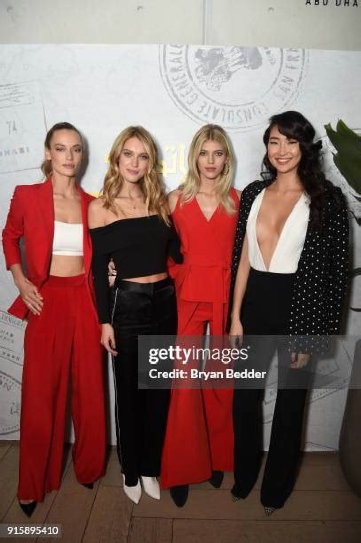 MODEL SQUAD -- Season:1 -- Pictured: (l-r) Daniela Braga, Devon Windsor, Shanina Shaik, Hannah Ferguson, Olivia Culpo, Caroline Lowe, Nadine Leopold, Ashley Moore, Ping Hue -- (Photo by: E! Entertainment)