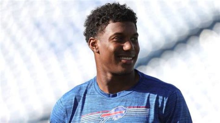Zay Jones